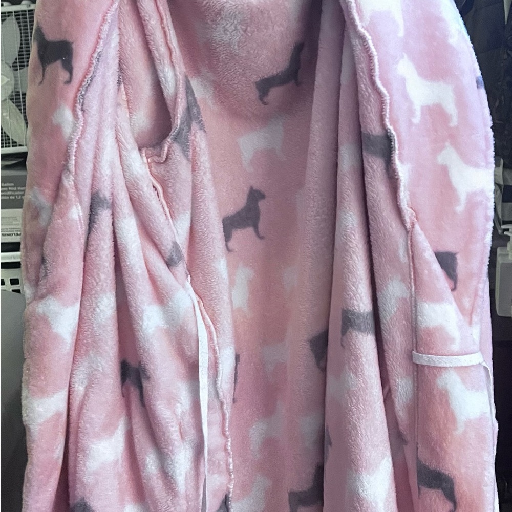 CANE CORSO Pink Dog Patterned Fleece Robe